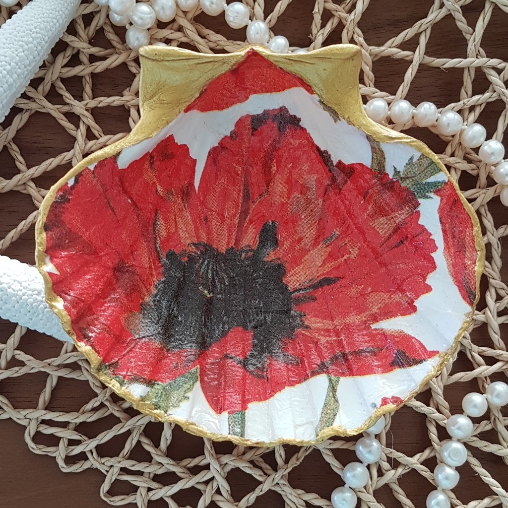 Bijoux Poppy Decorated Shell Dish_2