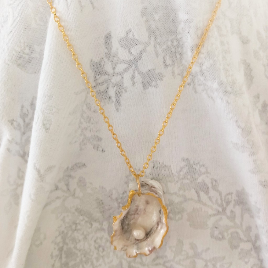 Bijoux la ostraOyster And Pearl Pendant Necklace_3