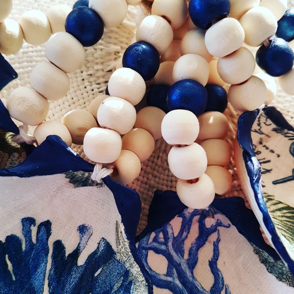 Bijoux Deep Blue Sea Decorated Shell Napkin Ring Set_3