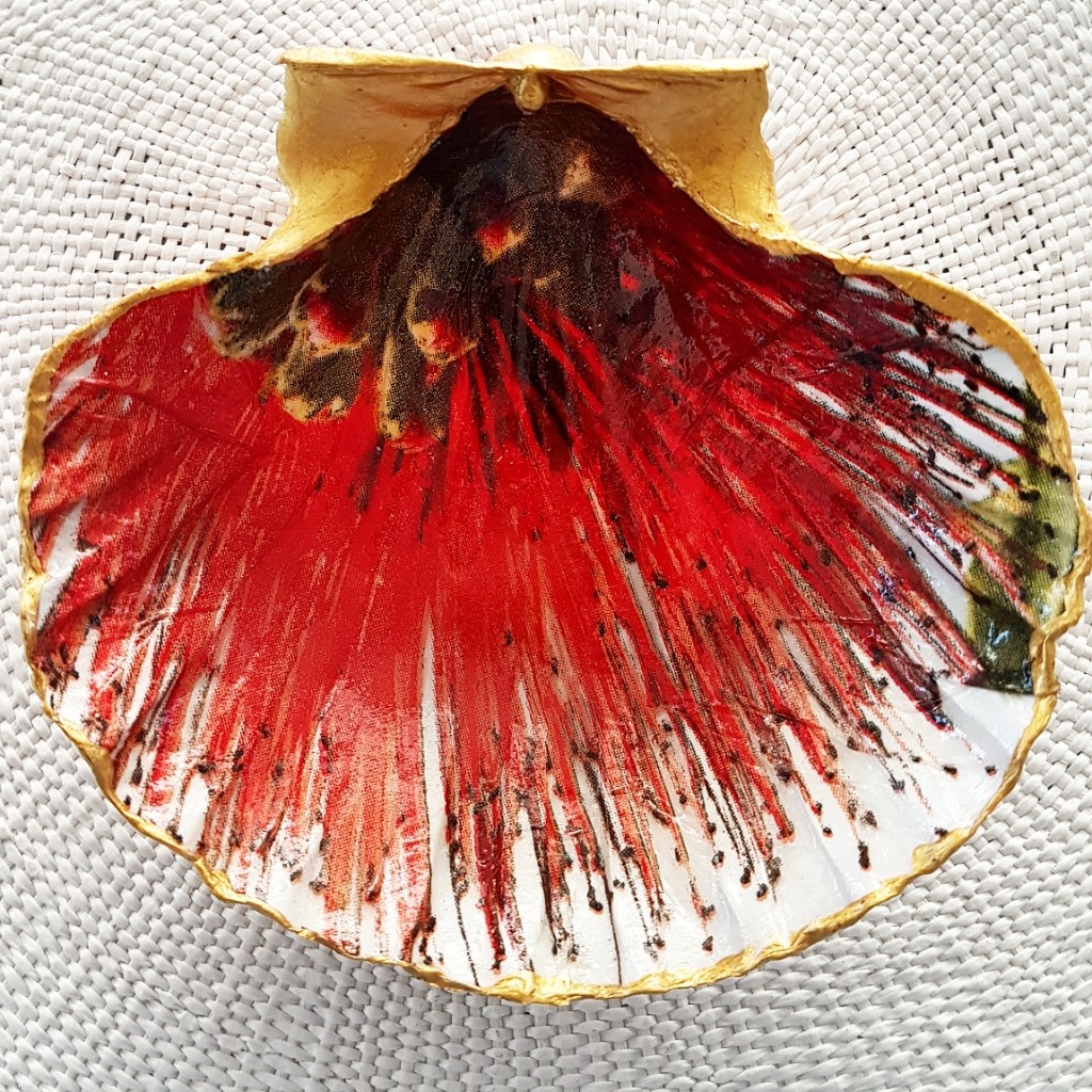 Bijoux Pohutukawa Decorated Shell Dish_2
