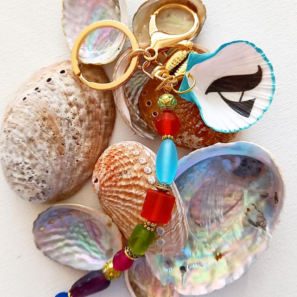 Bijoux Beach Monogrammed Shell  Sea Glass Beaded Key Fob_1