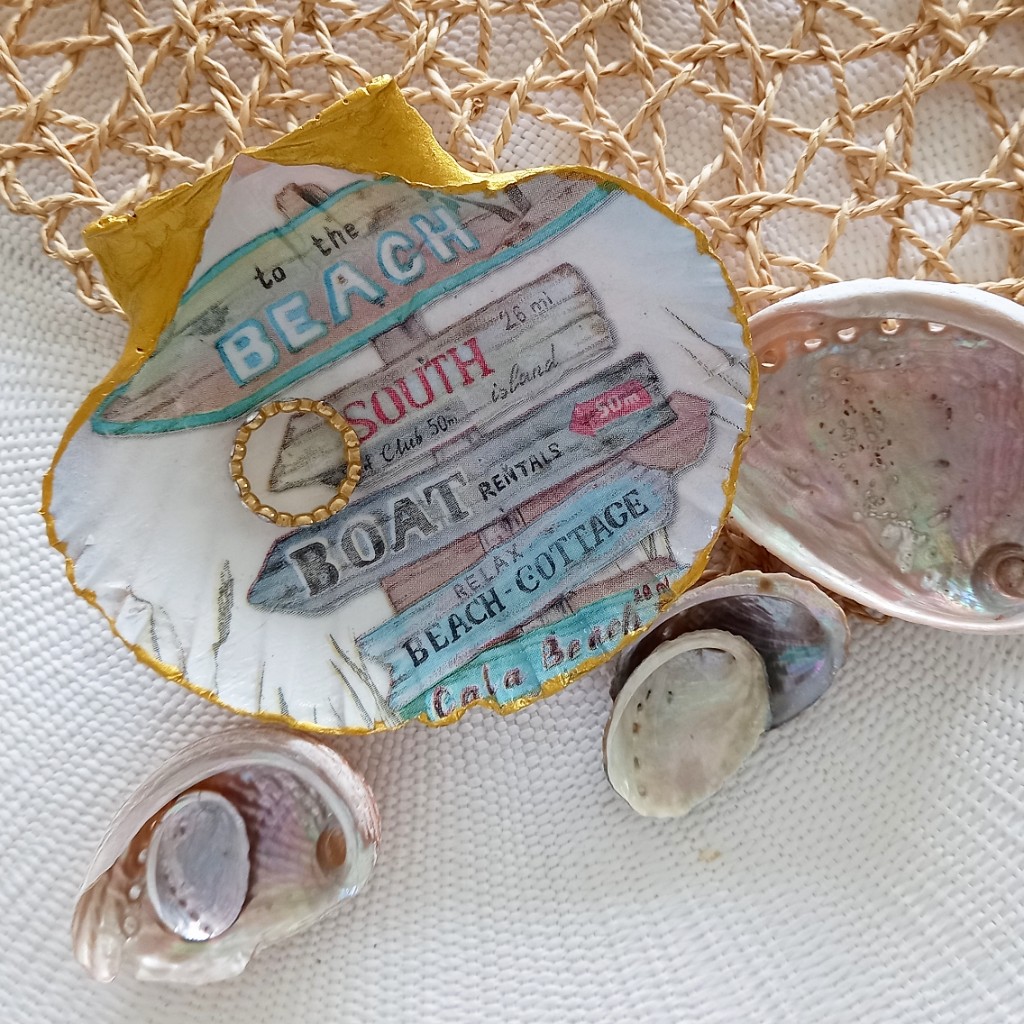 Bijoux Beach Signs Decorated Shell Dish_1