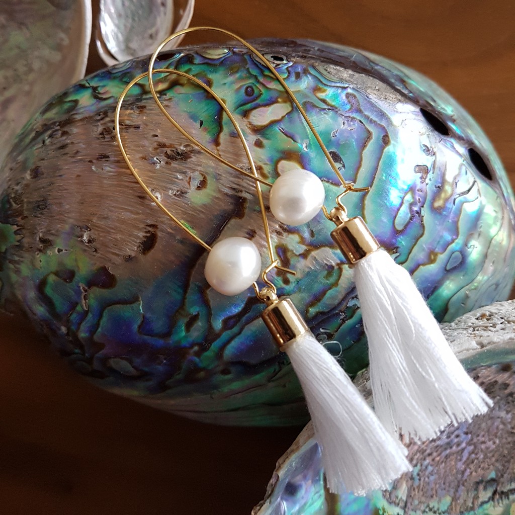Bijoux Tasseled Pearl Earrings_1
