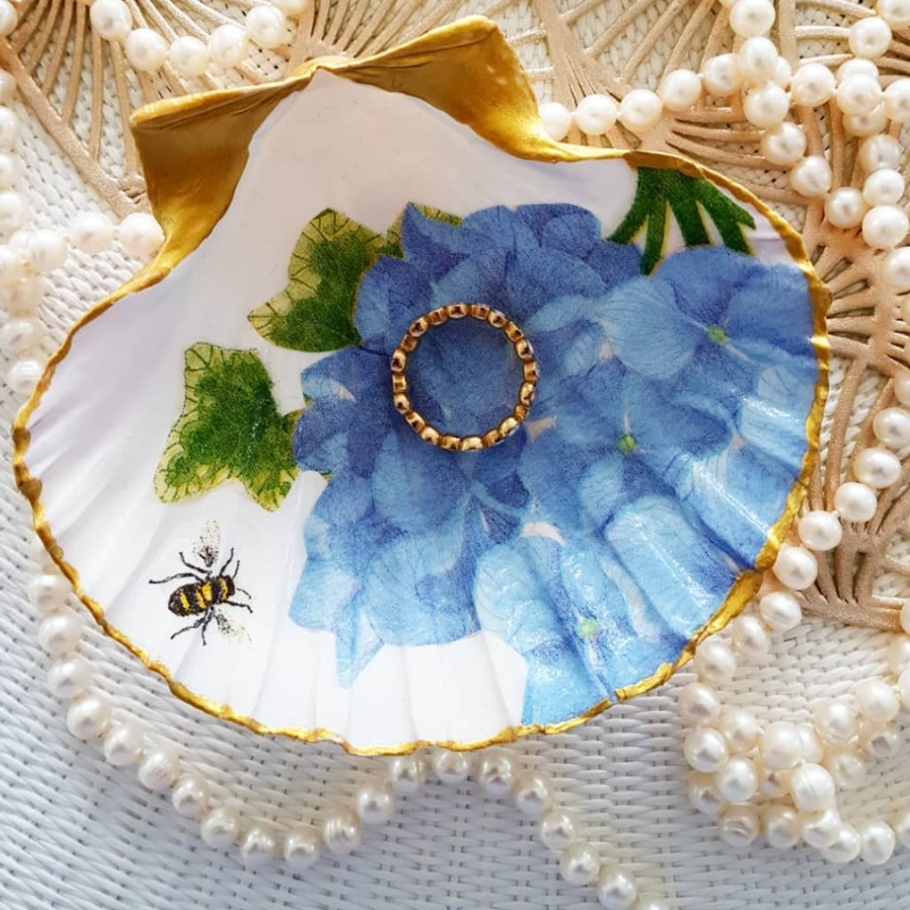 Bijoux Hydrangea Decorated Shell Dish _1