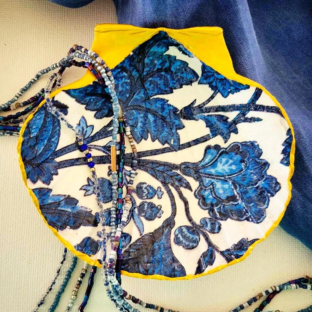 Bijoux Blue Rhapsody Decorated Shell Ornament_1