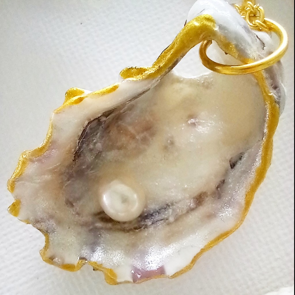 Bijoux la ostraOyster And Pearl Pendant Necklace_2